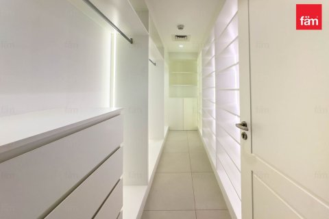 Shtëpi në qytet në Dubai, Emiratet e Bashkuara Arabe 3 dhoma gjumi, 326.6 m2. № 645826 - Foto 11