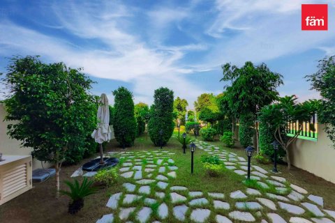 Shtëpi në qytet në Dubai, Emiratet e Bashkuara Arabe 3 dhoma gjumi, 326.6 m2. № 645826 - Foto 20