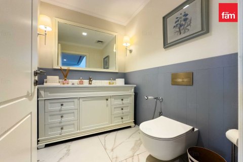 Shtëpi në qytet në Dubai, Emiratet e Bashkuara Arabe 3 dhoma gjumi, 326.6 m2. № 645826 - Foto 5