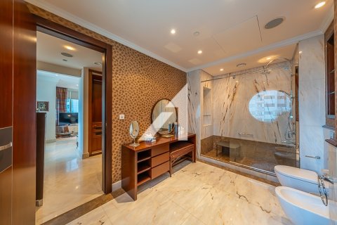 Penthouse in Dubai, UAE 4 bedrooms, 586 sq.m. № 647453 - photo 26