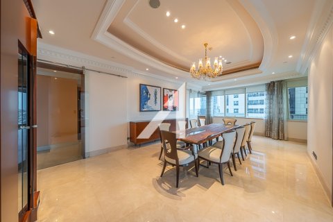 Penthouse in Dubai, UAE 4 bedrooms, 586 sq.m. № 647453 - photo 17