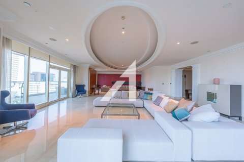 Penthouse in Dubai, UAE 4 bedrooms, 586 sq.m. № 647453 - photo 3