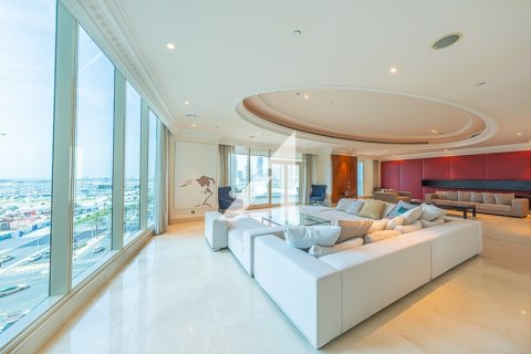 Penthouse in Dubai, UAE 4 bedrooms, 586 sq.m. № 647453 - photo 18