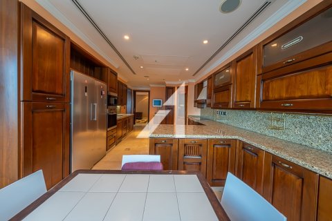 Penthouse in Dubai, UAE 4 bedrooms, 586 sq.m. № 647453 - photo 12