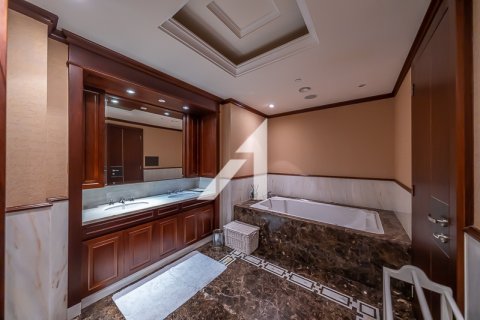 Penthouse in Dubai, UAE 4 bedrooms, 586 sq.m. № 647453 - photo 21