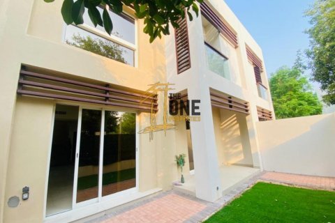 Villa in Mina Al Arab, Ras Al Khaimah, UAE 3 bedrooms, 205.8 sq.m. № 579590 - photo 1