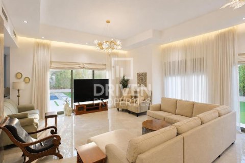 Villa zur Miete in The Villa, Dubai, VAE 6 Schlafzimmer, 1109.82 m2 Nr. 765563 - Foto 5