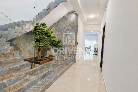 Villa zur Miete in The Villa, Dubai, VAE 6 Schlafzimmer, 1109.82 m2 Nr. 765563 - Foto 16