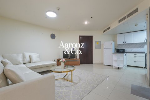 דירה ב Jumeirah Lake Towers, Dubai, איחוד האמירויות 2 חדרי שינה, 89 מ