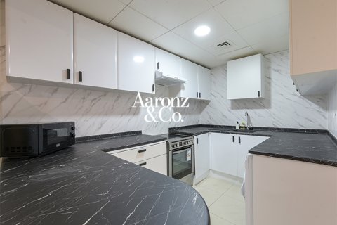 Apartment til leje i Jumeirah Lake Towers, Dubai, UAE 2 soveværelser, 89 kvm № 739931 - foto 9
