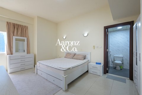Apartment til leje i Jumeirah Lake Towers, Dubai, UAE 2 soveværelser, 89 kvm № 739931 - foto 3