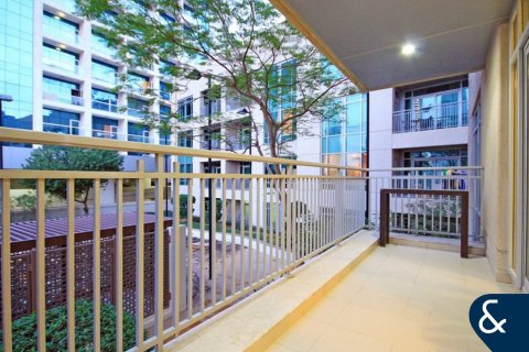 Apartment til salg i Downtown Dubai (Downtown Burj Dubai), Dubai, UAE 1 soveværelse, 114 kvm № 667371 - foto 2