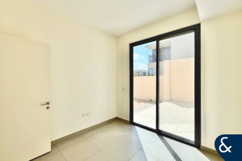 Villa in Dubai Hills Estate, Dubai, UAE 4 bedrooms, 229 sq.m. № 667365 - photo 8