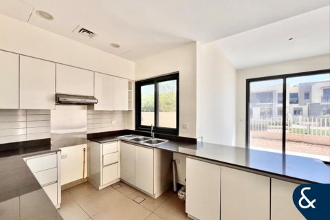 Villa in Dubai Hills Estate, Dubai, UAE 4 bedrooms, 229 sq.m. № 667365 - photo 7