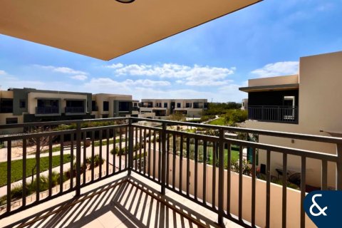 Villa in Dubai Hills Estate, Dubai, UAE 4 bedrooms, 229 sq.m. № 667365 - photo 17