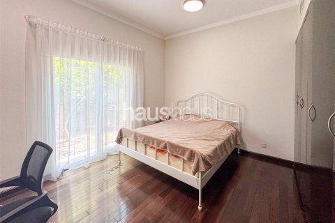 Vila di Dubai Investment Park, UAE 5 bilik tidur, 577 meter persegi № 625402 - foto 16
