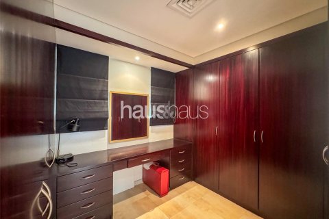 Vila di Dubai Investment Park, UAE 5 bilik tidur, 577 meter persegi № 625402 - foto 15