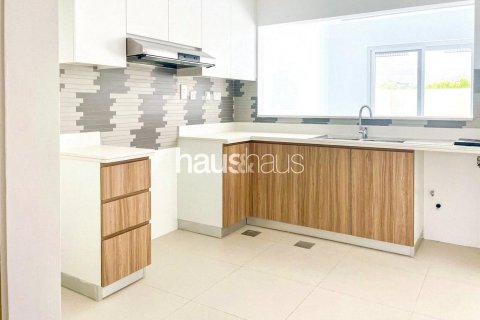 Vila di Dubai Land, Dubai, UEA 3 kamar tidur, 162 m2 nomor 625399 - foto 2