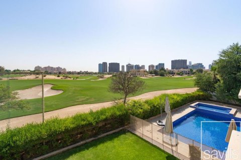 Villa i Dubai Sports City, Dubai, UAE 6 soveværelser, 1474.93 kvm № 764756