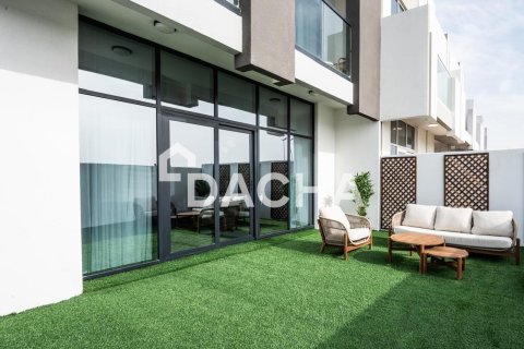 טאונהאוס למכירה ב Dubai Land, Dubai, איחוד האמירויות  2 חדרי שינה, 106 מ"ר, מספר 740606 - תמונה 3