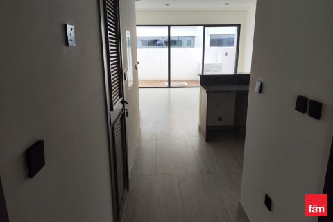 Villa in Dubai, UAE 4 bedrooms, 144 sq.m. № 702349 - photo 5