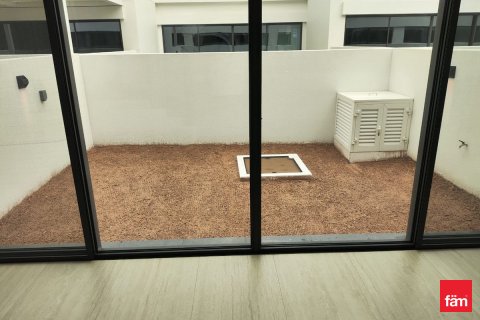Villa in Dubai, UAE 4 bedrooms, 144 sq.m. № 702349 - photo 10