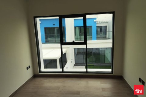 Villa in Dubai, UAE 4 bedrooms, 144 sq.m. № 702349 - photo 12