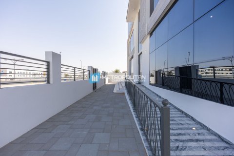 Komersyal na villa sa Al Shamkha, Abu Dhabi, UAE 6 silid-tulugan, 881.9 sq.m. № 660914 - larawan 1