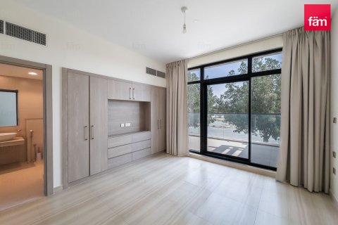 Rumah bandar di Dubai, UAE 4 bilik tidur, 274.5 meter persegi № 699756 - foto 2