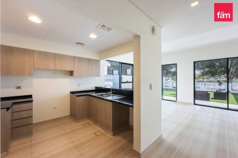 Rumah bandar di Dubai, UAE 4 bilik tidur, 274.5 meter persegi № 699756 - foto 11