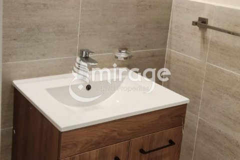 Dupleks në Masdar City, Abu Dhabi, Emiratet e Bashkuara Arabe 2 dhoma gjumi, 106.3 m2. № 574324 - Foto 11
