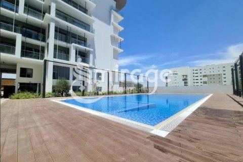 Dupleks në Masdar City, Abu Dhabi, Emiratet e Bashkuara Arabe 2 dhoma gjumi, 106.3 m2. № 574324 - Foto 12