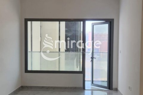 Dupleks në Masdar City, Abu Dhabi, Emiratet e Bashkuara Arabe 2 dhoma gjumi, 106.3 m2. № 574324 - Foto 7