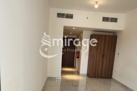 Dupleks në Masdar City, Abu Dhabi, Emiratet e Bashkuara Arabe 2 dhoma gjumi, 106.3 m2. № 574324 - Foto 8