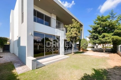 Villa in Dubai Hills Estate, Dubai, VAE: 5 Schlafzimmer, 557.51 m2 Nr. 757271