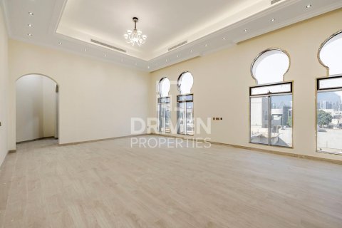 Vila di Al Quoz, Dubai, UAE 7 bilik tidur, 1114.84 meter persegi № 757266 - foto 6