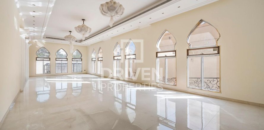 Vila di Al Quoz, Dubai, UAE 7 bilik tidur, 1114.84 meter persegi № 757266