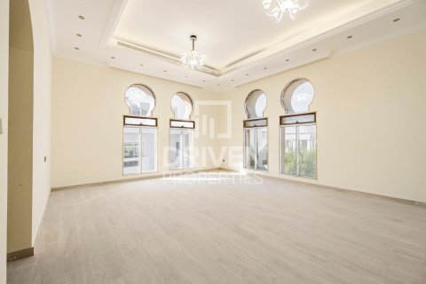 Vila di Al Quoz, Dubai, UAE 7 bilik tidur, 1114.84 meter persegi № 757266 - foto 26
