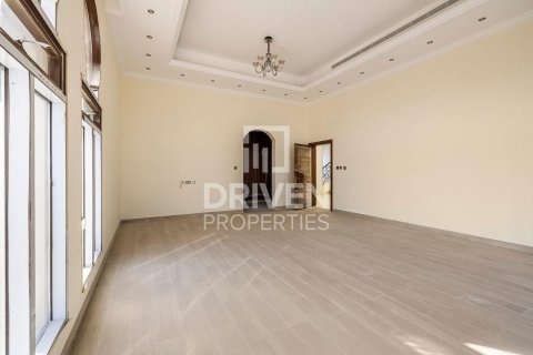 Vila di Al Quoz, Dubai, UAE 7 bilik tidur, 1114.84 meter persegi № 757266 - foto 18