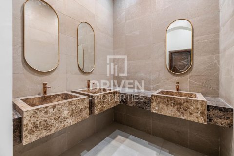 Vila di Al Quoz, Dubai, UAE 7 bilik tidur, 1114.84 meter persegi № 757266 - foto 9