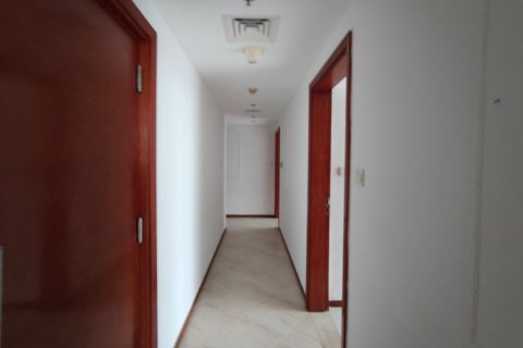 Huoneisto Jumeirah Lake Towers, Dubai, Arabiemiraatit 2 makuuhuonetta, 145 m2 № 707527 - kuva 5