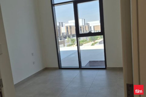 Radový dom v Dubai, SAE 3 spálne, 168 m2 č. 687244 - Fotografia 13