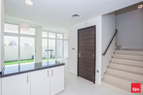 טאונהאוס למכירה ב Dubai, איחוד האמירויות 3 חדרי שינה, 112.2 מ"ר, מספר 687241 - תמונה 4