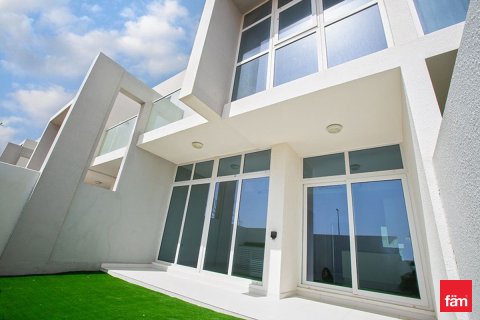 טאונהאוס ב Dubai, איחוד האמירויות 3 חדרי שינה, 112.2 מ