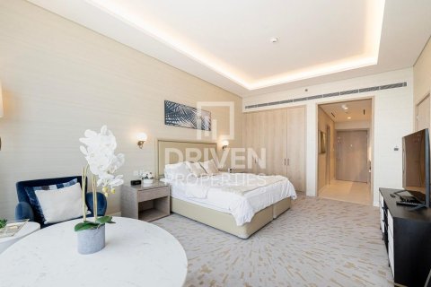 Apartment in Palm Jumeirah, Dubai, UAE 1 room, 49 sq.m. № 684529
