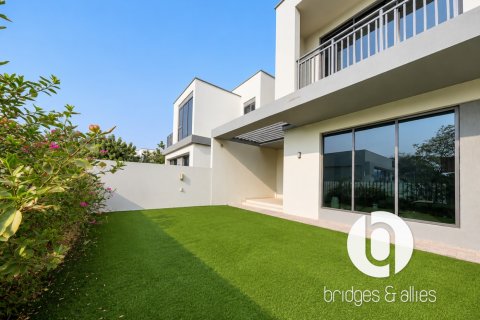Vila u Dubai Hills Estate, UAE 3 spavaćih soba, 211 m2 Br. 765891 - fotografija 3
