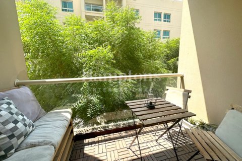 Apartment in Greens, Dubai, UAE 1 bedroom, 70.42047400 sq.m. № 765901 - photo 10