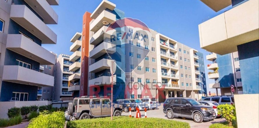 Квартира в Al Reef, Абу-Даби, ОАЭ 3 спальни, 145м2 № 580293