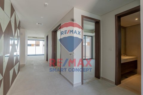 Villa till försäljning i Saadiyat Island, Abu Dhabi, UAE 4 sovrum, 629.3 kvm Nr. 580294 - fotografi 2