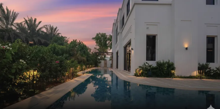 Вилла в Дубай, ОАЭ 5 комнат, 1256м2 № 690883